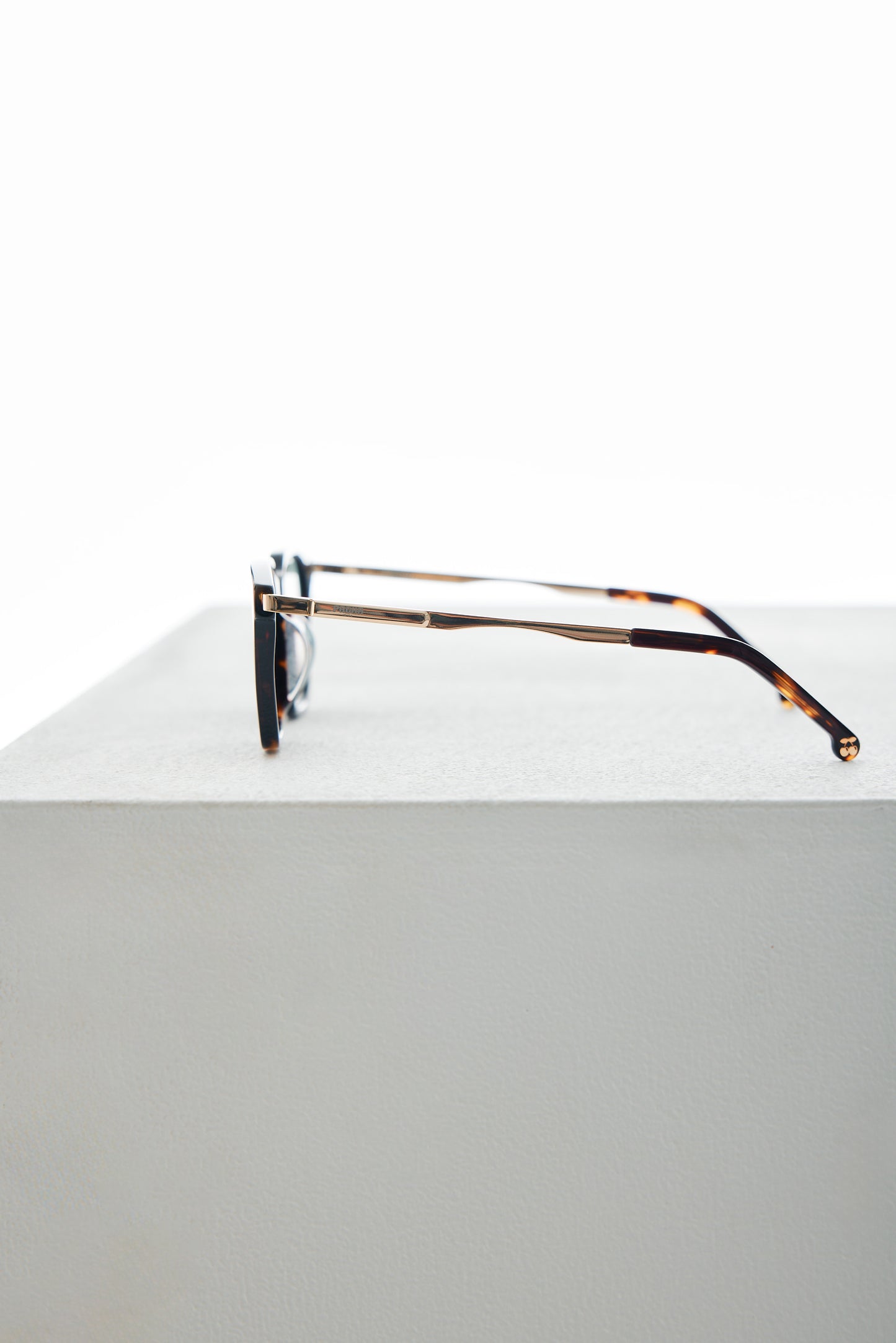 Lunettes de soleil brillantes