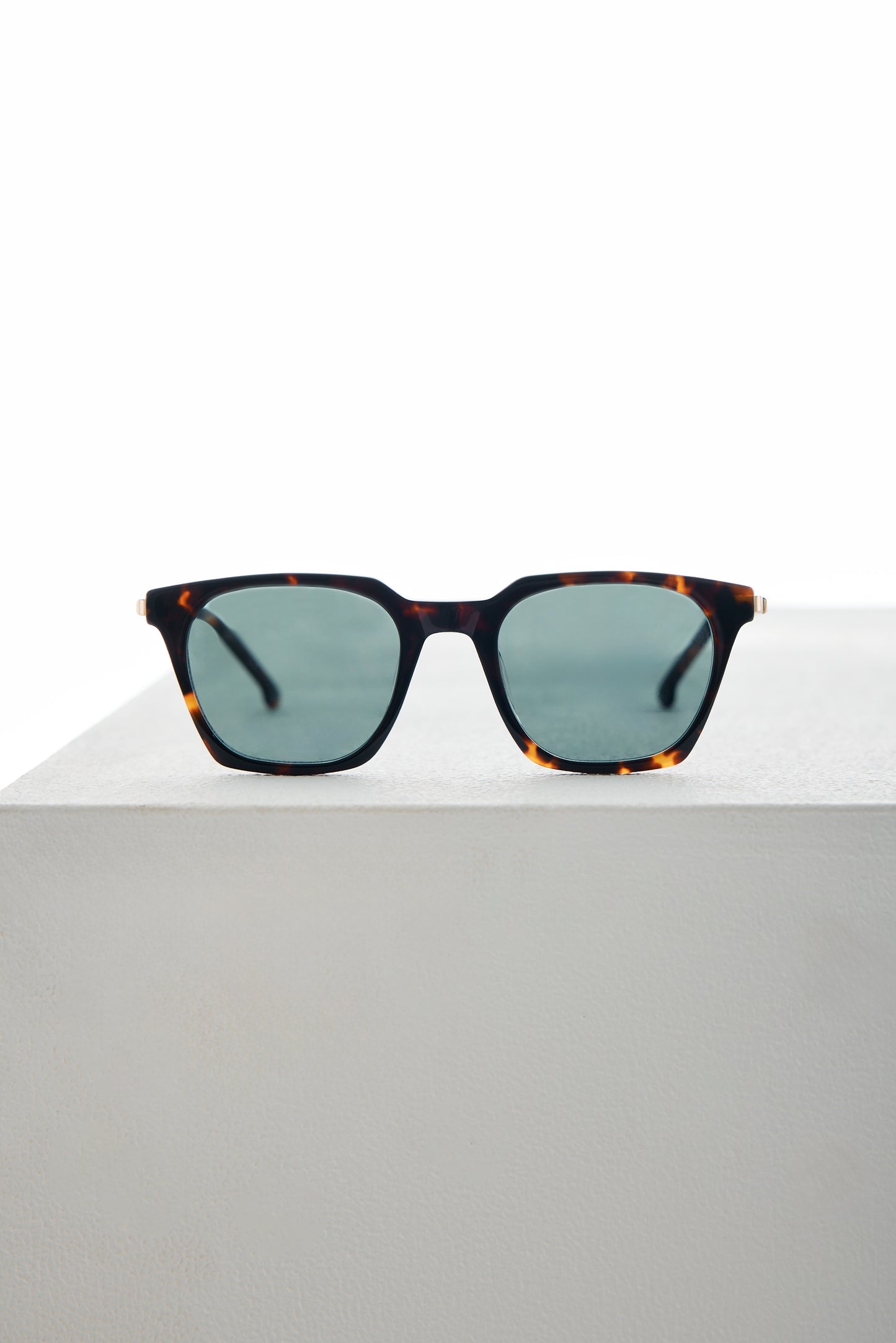 Lunettes de soleil brillantes