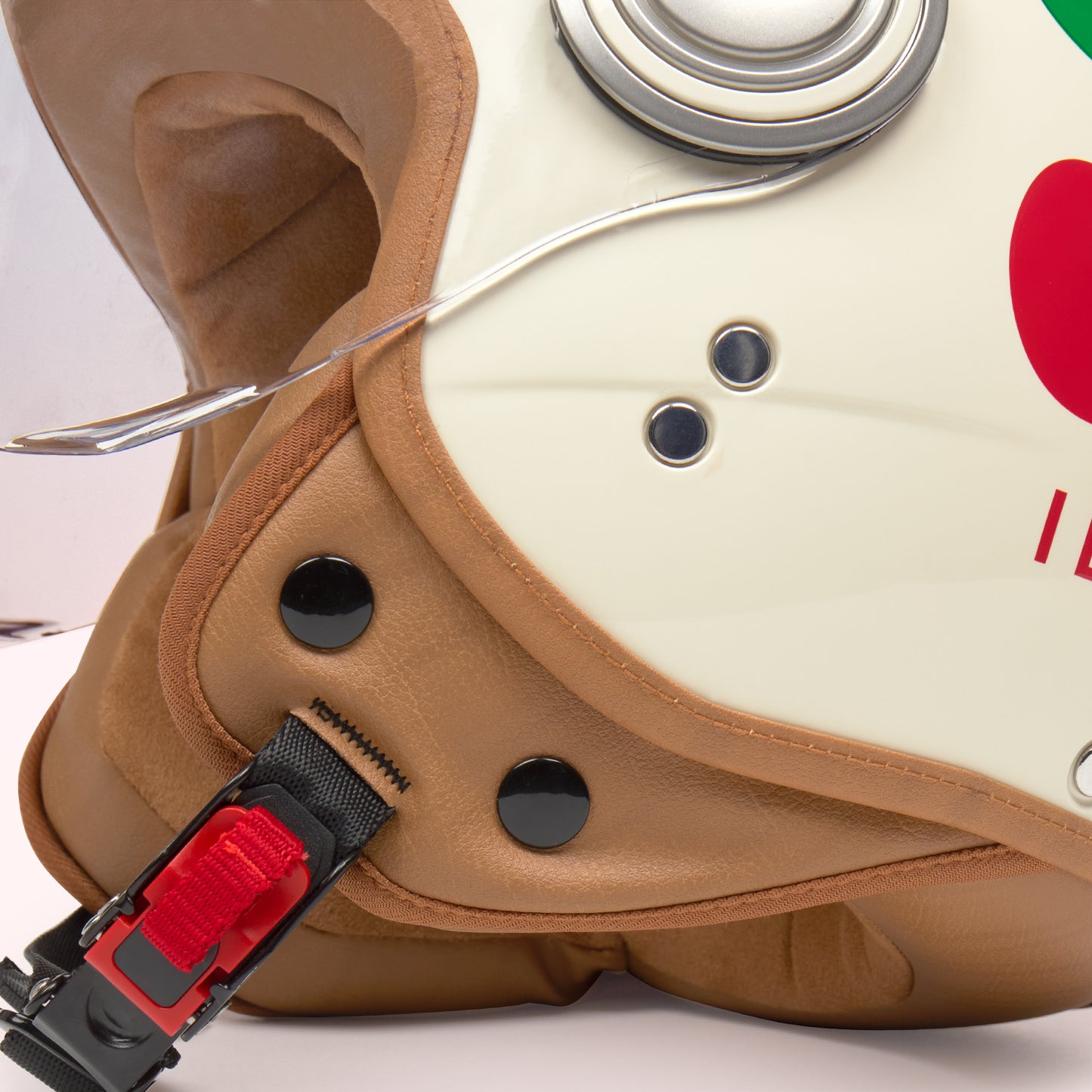 Pacha Beige helmet