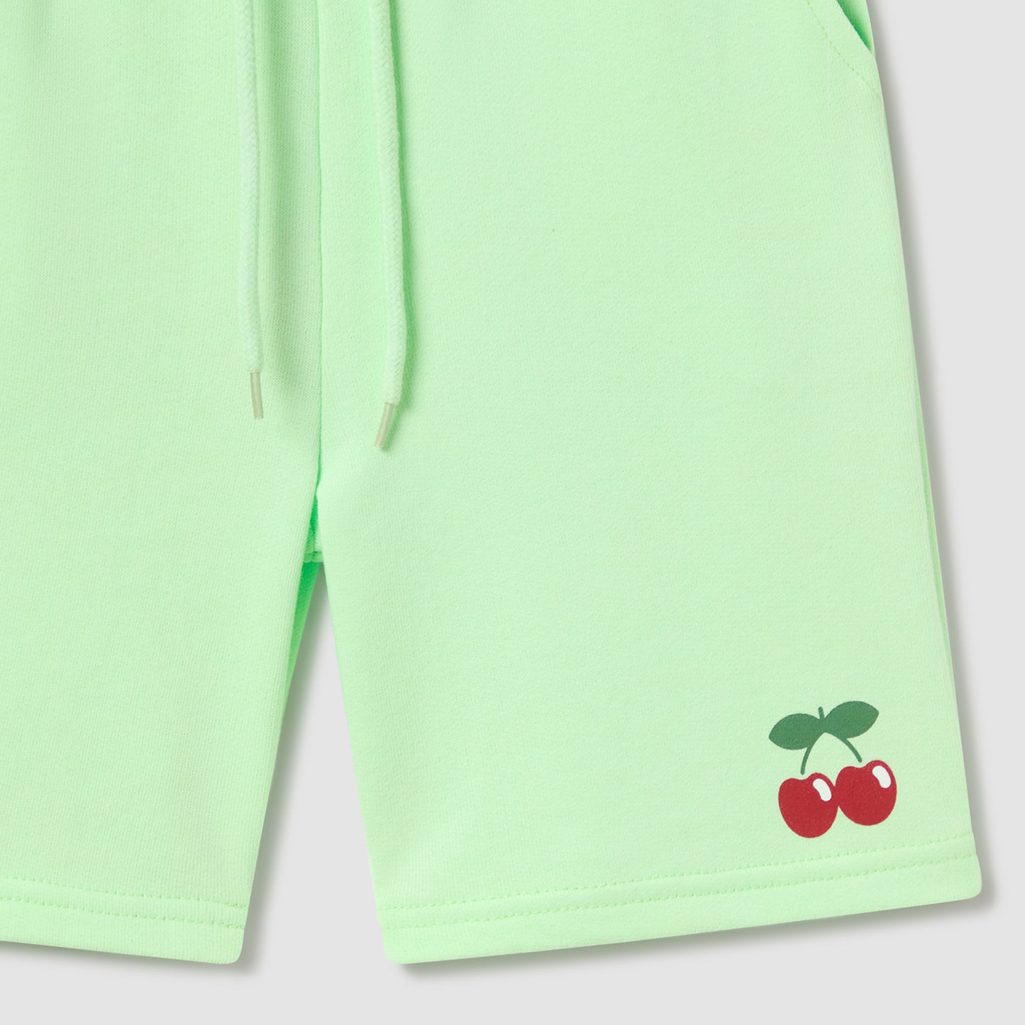 Shorts curtos clássicos