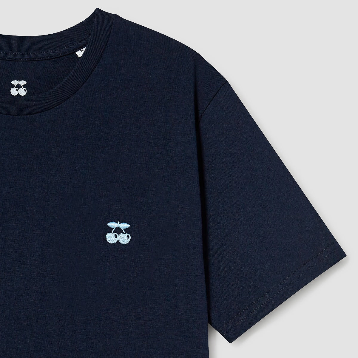 Camiseta Cereza Bordada Unisex