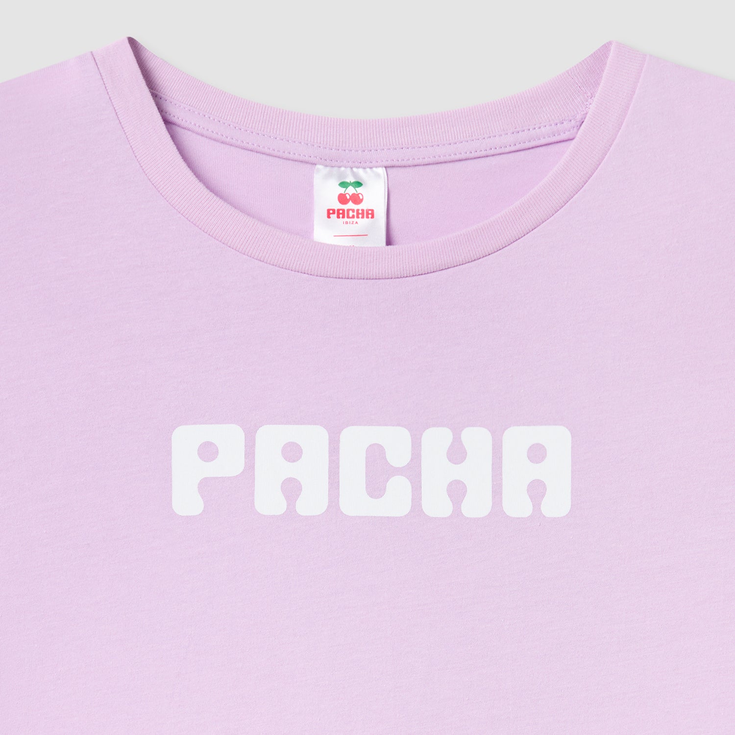 T-Shirt mit Pacha-Buchstaben